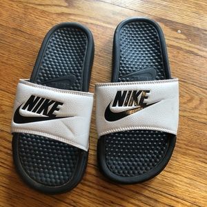 Women nike slides